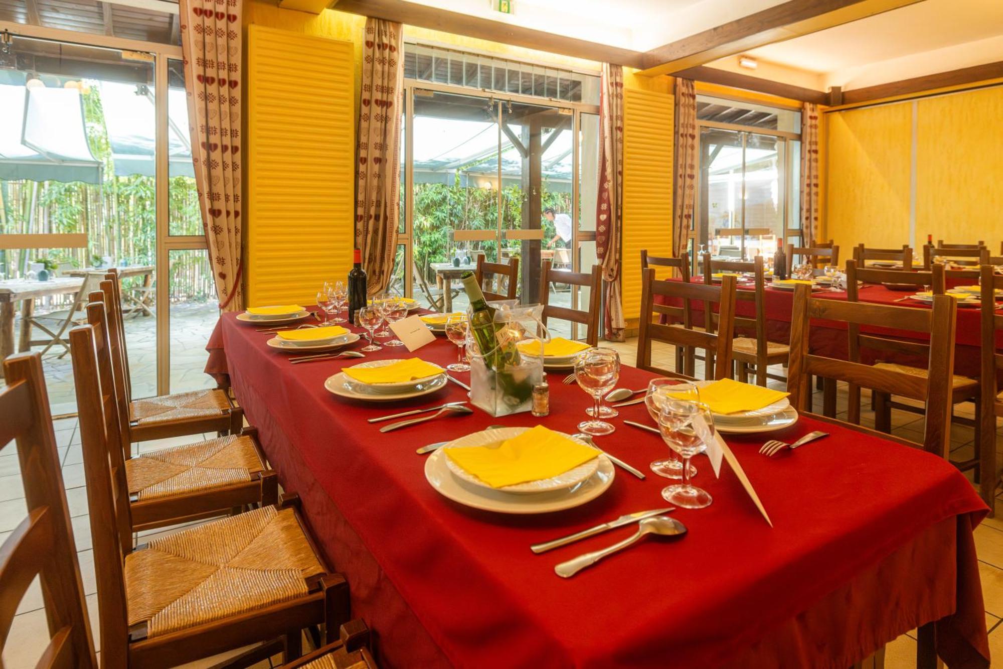 Hotel Restaurant Des Thermes Castéra-Verduzan Exteriér fotografie