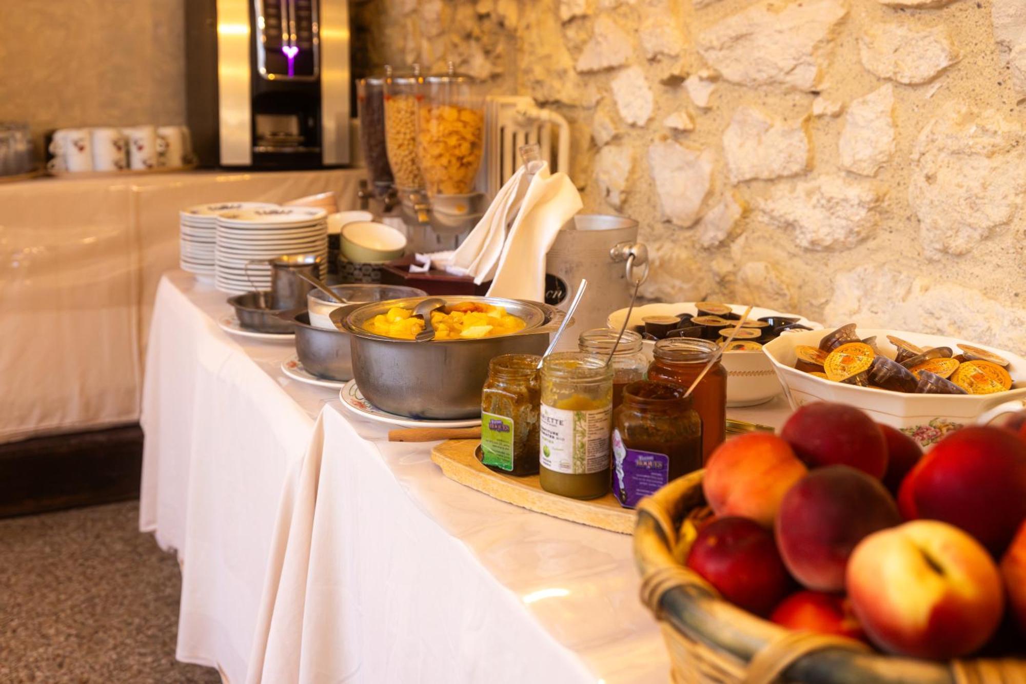 Hotel Restaurant Des Thermes Castéra-Verduzan Exteriér fotografie