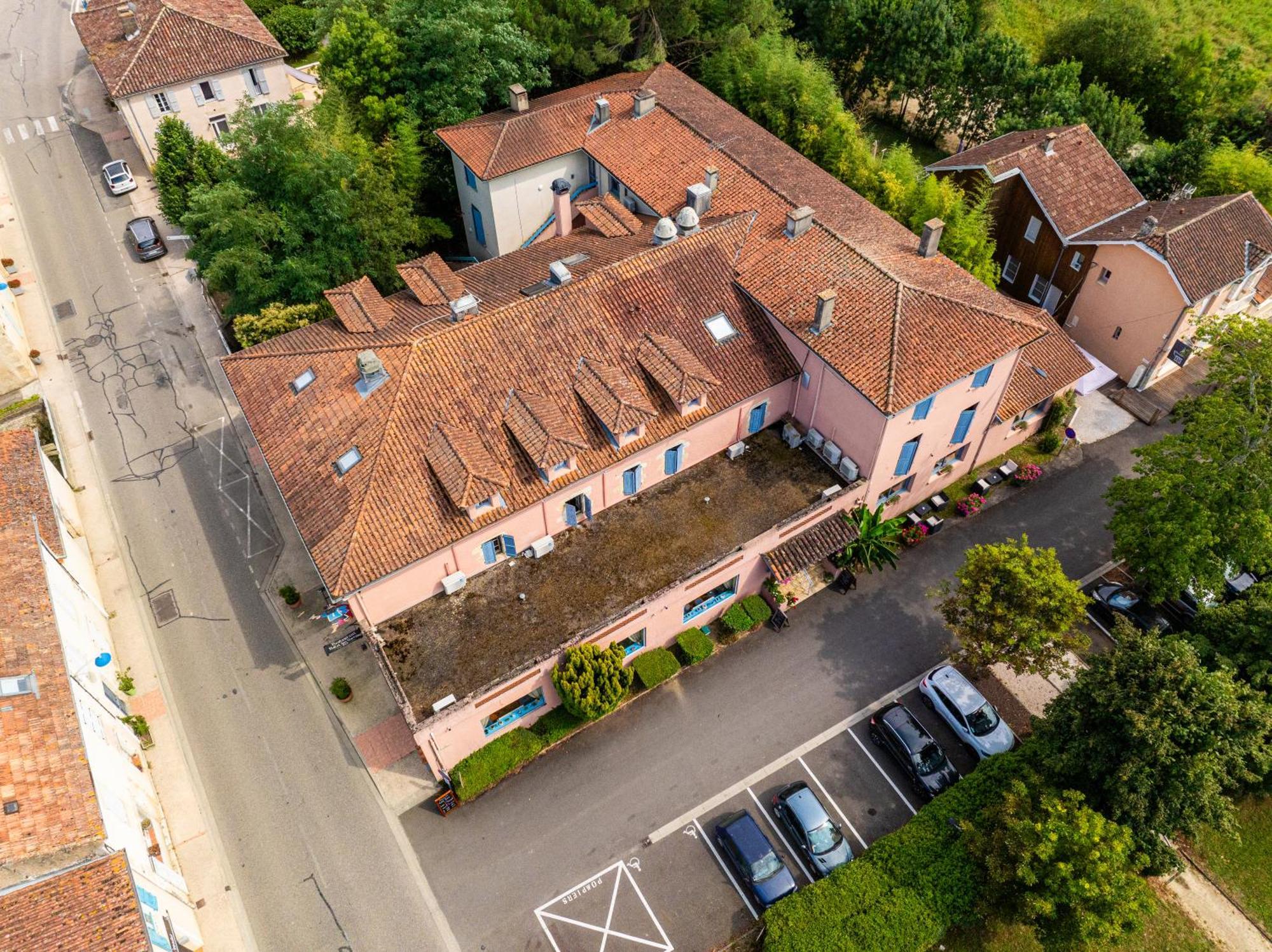 Hotel Restaurant Des Thermes Castéra-Verduzan Exteriér fotografie