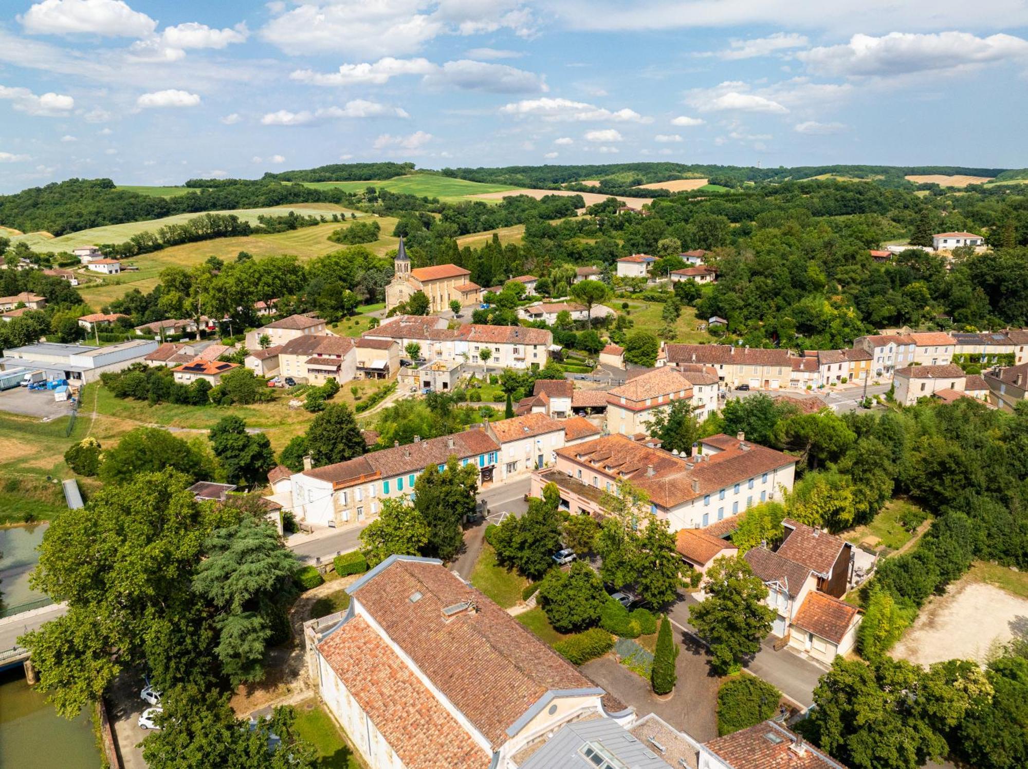 Hotel Restaurant Des Thermes Castéra-Verduzan Exteriér fotografie